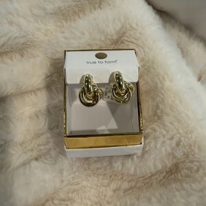 True to Form Gold Knot Earrings